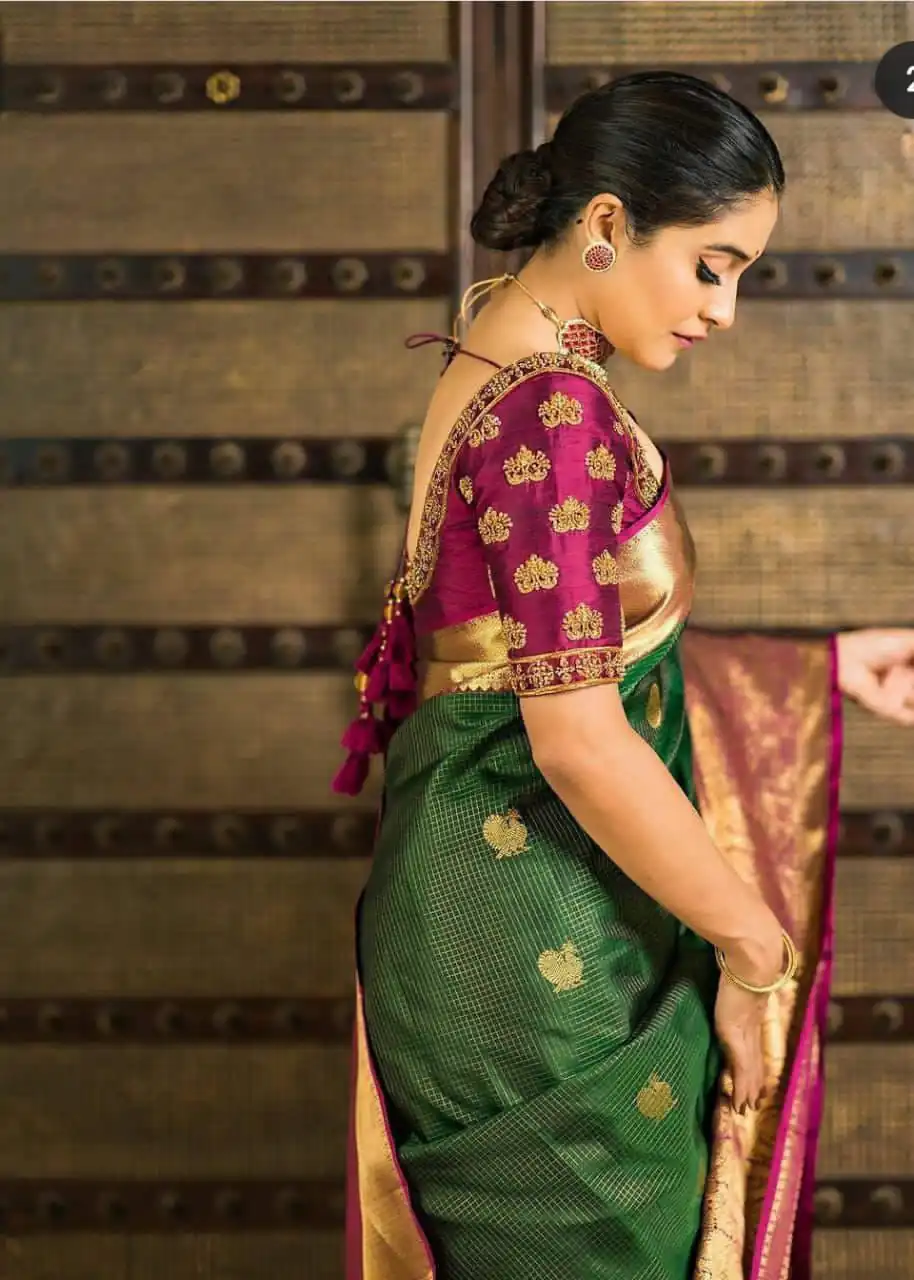KPR 030 Green Color Soft Lichi Silk Saree with Lace Border & Lace Work. Best Price ₹1499. Delivery 4-6 Working Days. Shop now. | Sarees, Bollywood Sarees, Creative Sarees, Designer Sarees, Embroidered Sarees, Ethnic Saree, Modern Digital sarees, Party Wear Sarees