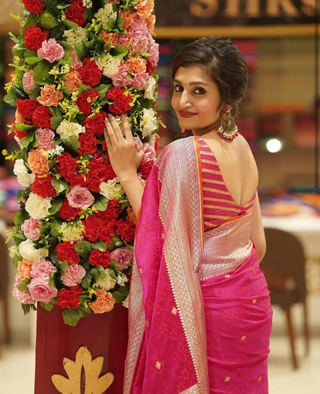 ES 8264 Red Color Soft Lichi Silk Saree with Lace Border & Lace Work. Best Price ₹1349. Delivery 4-6 Working Days. Shop now. | Sarees, Bollywood Sarees, Creative Sarees, Designer Sarees, Embroidered Sarees, Ethnic Saree, Modern Digital sarees, Party Wear Sarees