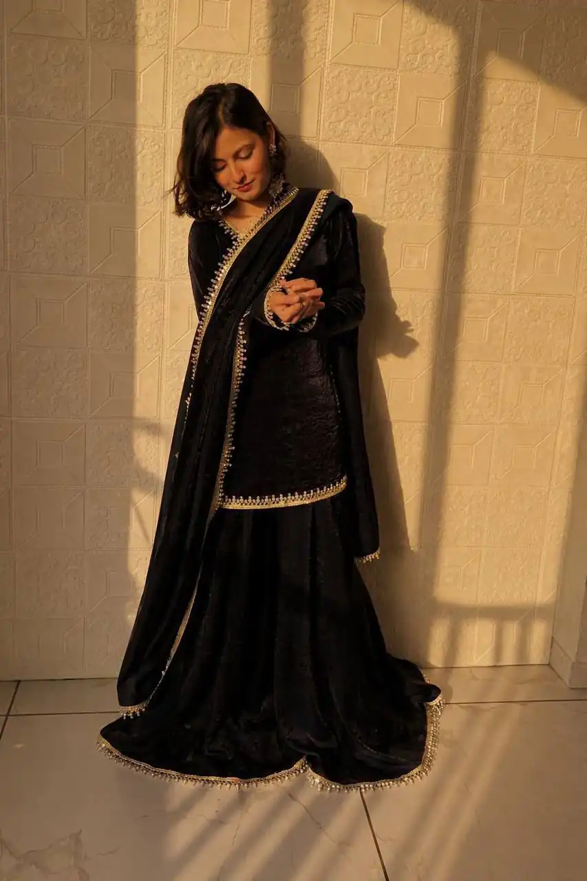 Elegant Black Fandy Silk Embroidery Work Salwar Suit