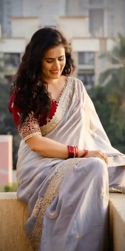 Elegant Lavender Fendy Satin Embroidery Work Saree