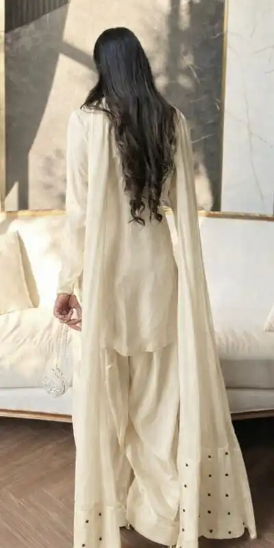 Super Off White Natural Crep Embroidery Work Salwar Suit