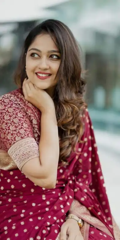 Pretty Red Soft Lichi Silk Jacquard Work Saree
