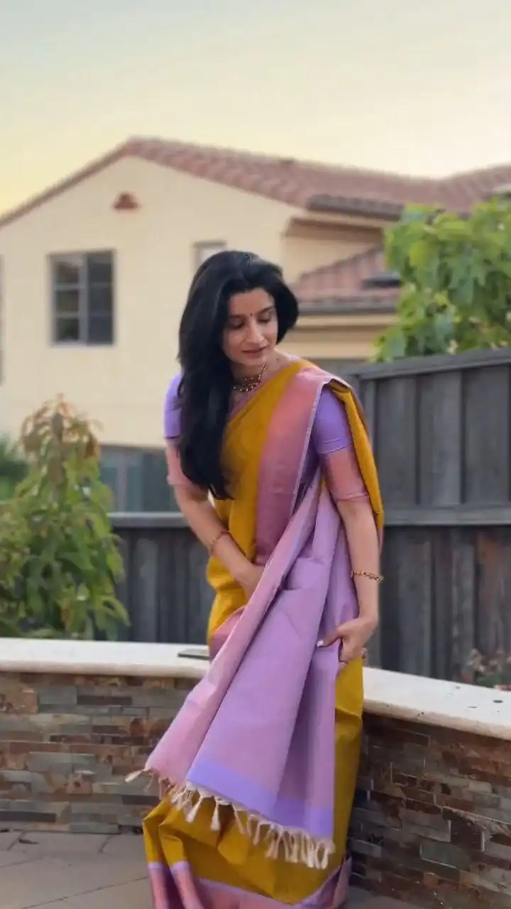 Shiny Mustered Lichi Silk Jacquard Work Saree