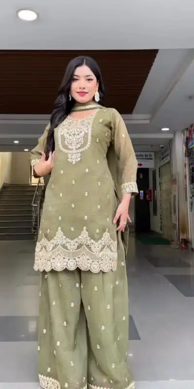Super Pista Crunchy Silk Embroidery Work Salwar Suit