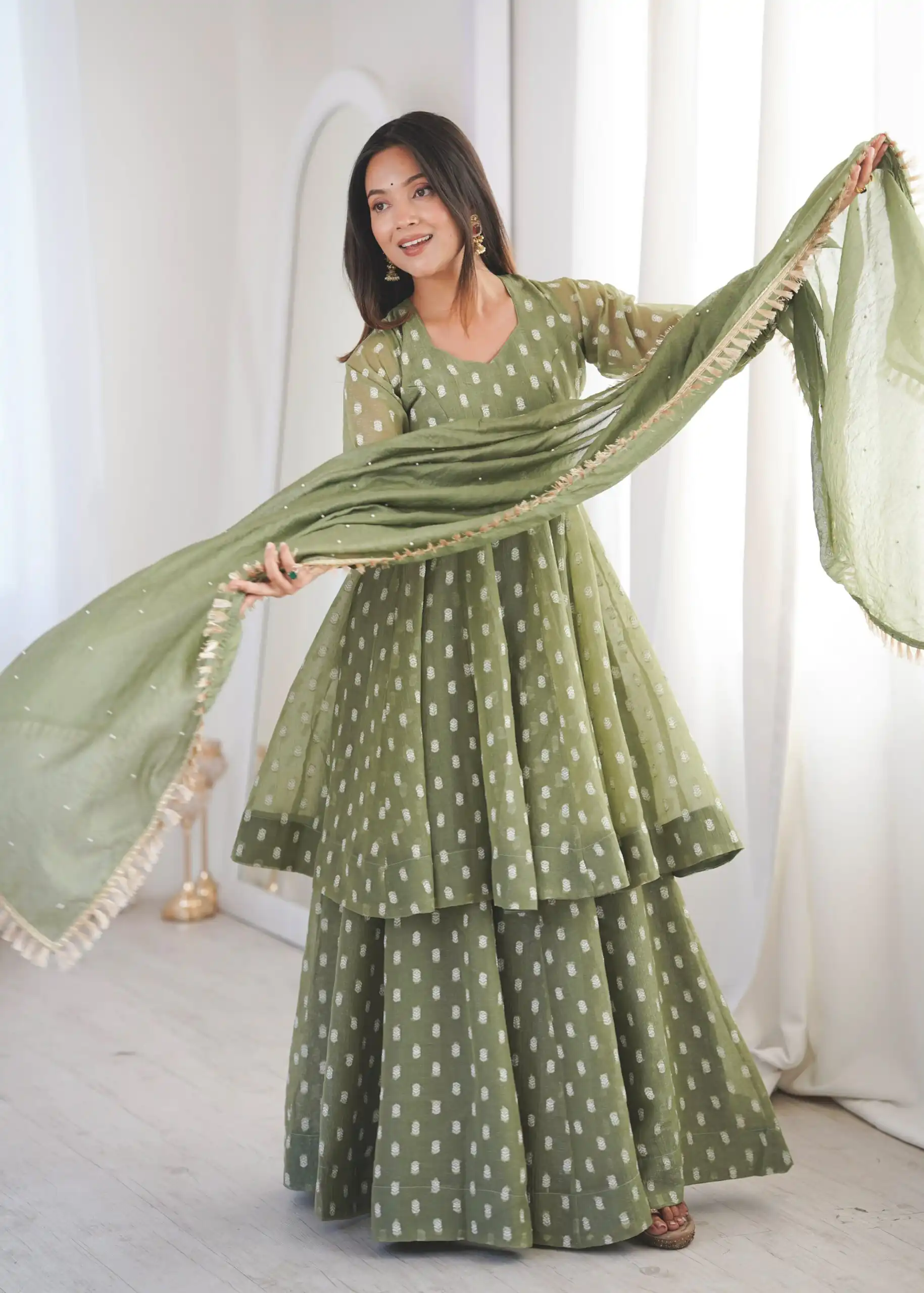 Aglow Pista Crunchy Silk Jacquard Work Salwar Suit