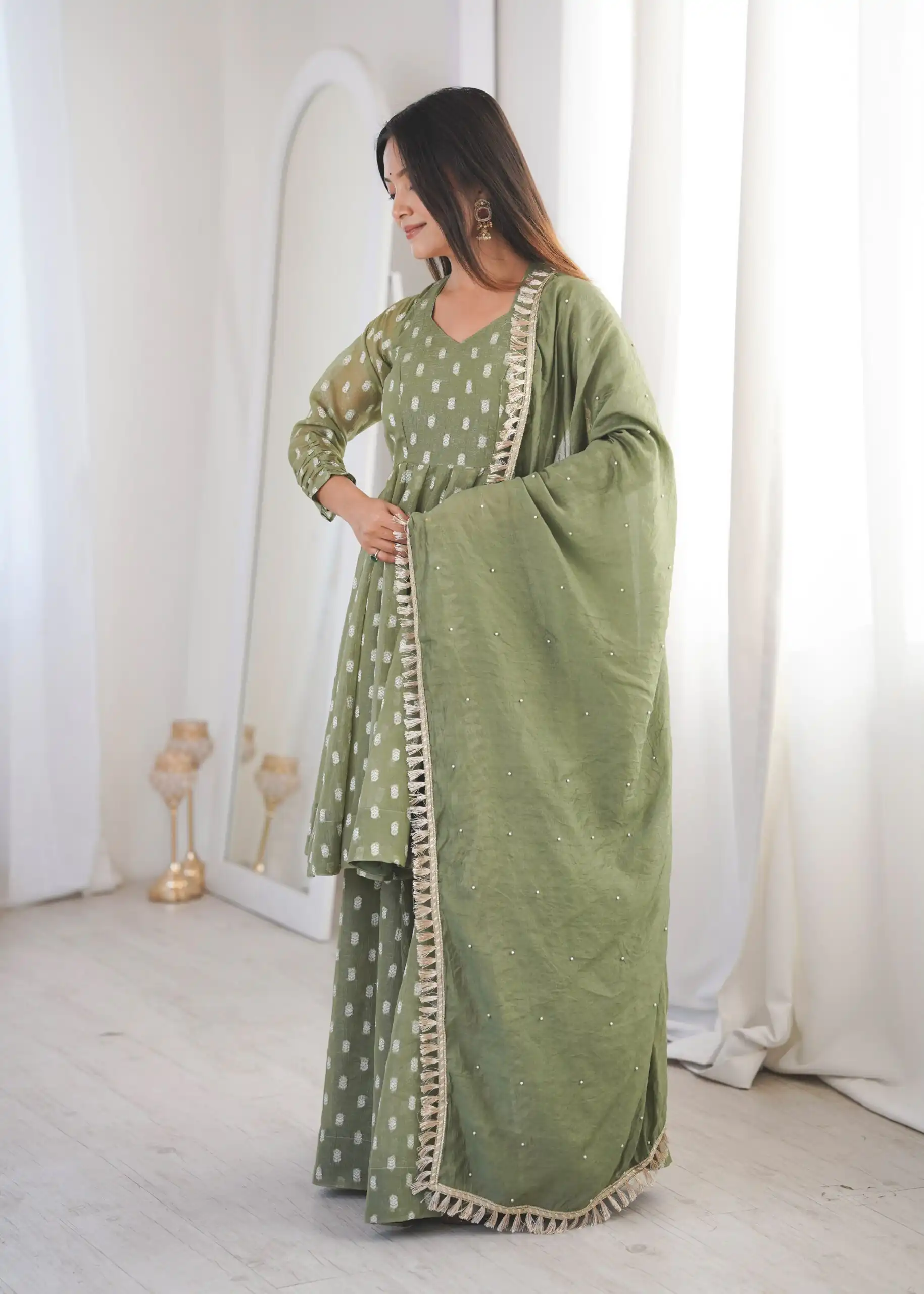 Aglow Pista Crunchy Silk Jacquard Work Salwar Suit