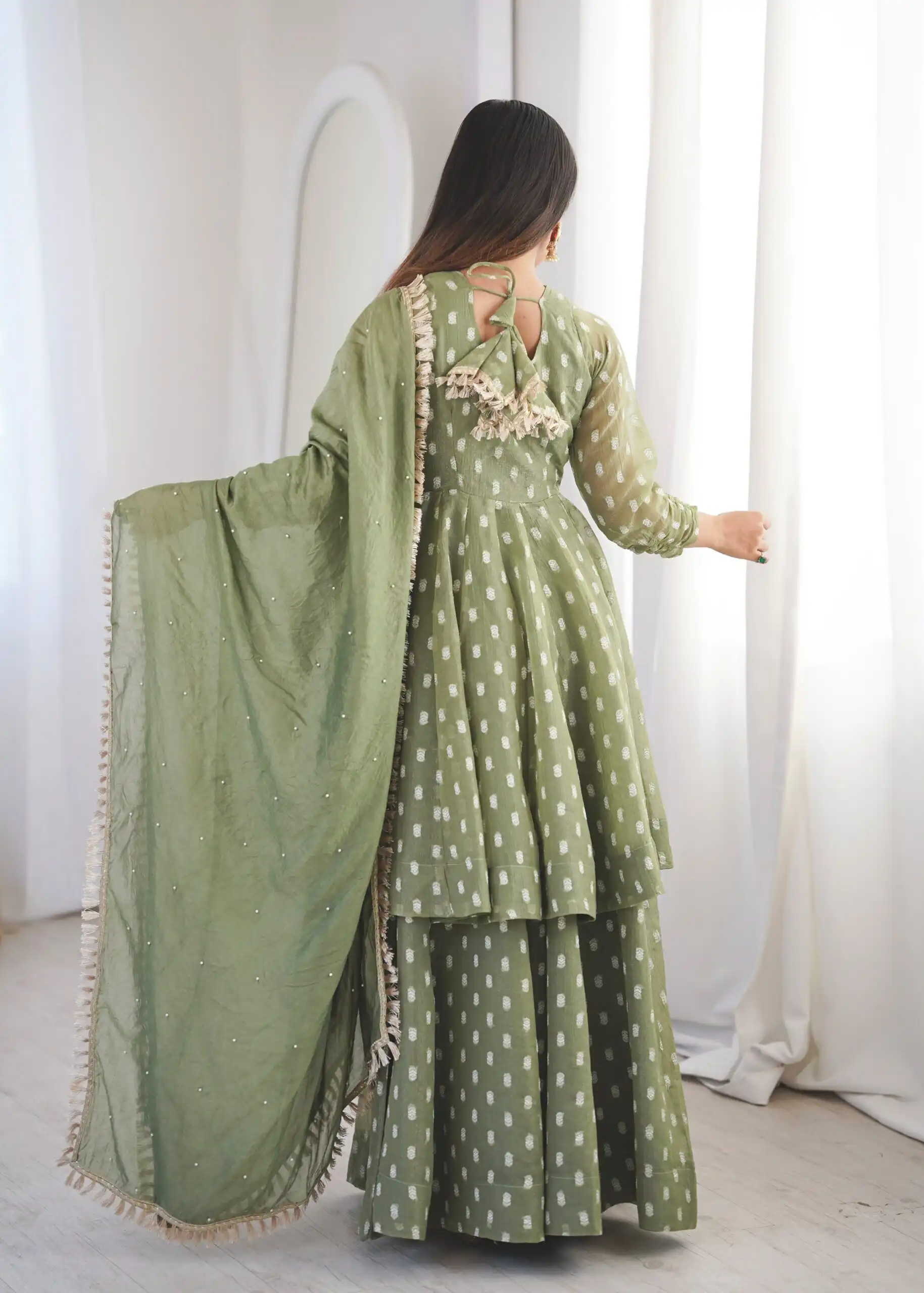 Aglow Pista Crunchy Silk Jacquard Work Salwar Suit