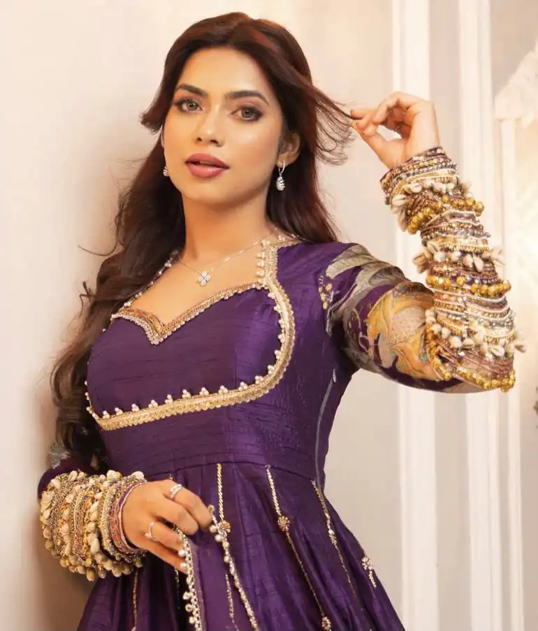Super Purple Blooming Vichitra Embroidery Zari Work Gown