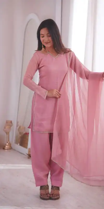 Aglow Pink Crunchy Silk Lace Border Work Salwar Suit