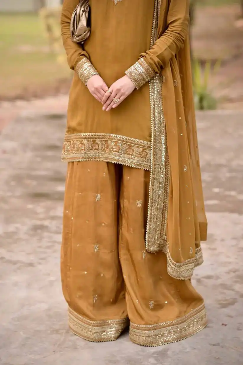 Fancy Rust Mul Chanderi Thread Work Salwar Suit