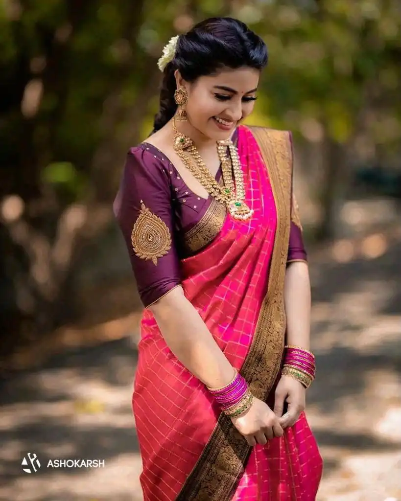 Perfect Pink Lichi Silk Jacquard Border Work Saree