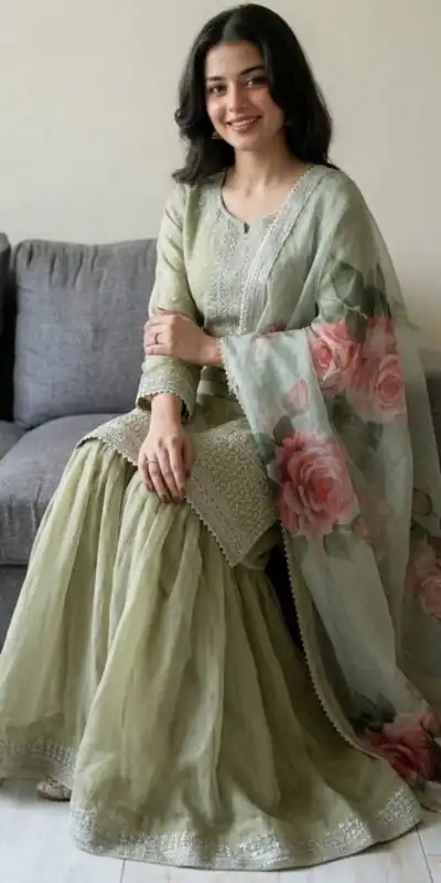 Shiny Pista Faux Georgette Thread Work Salwar Suit