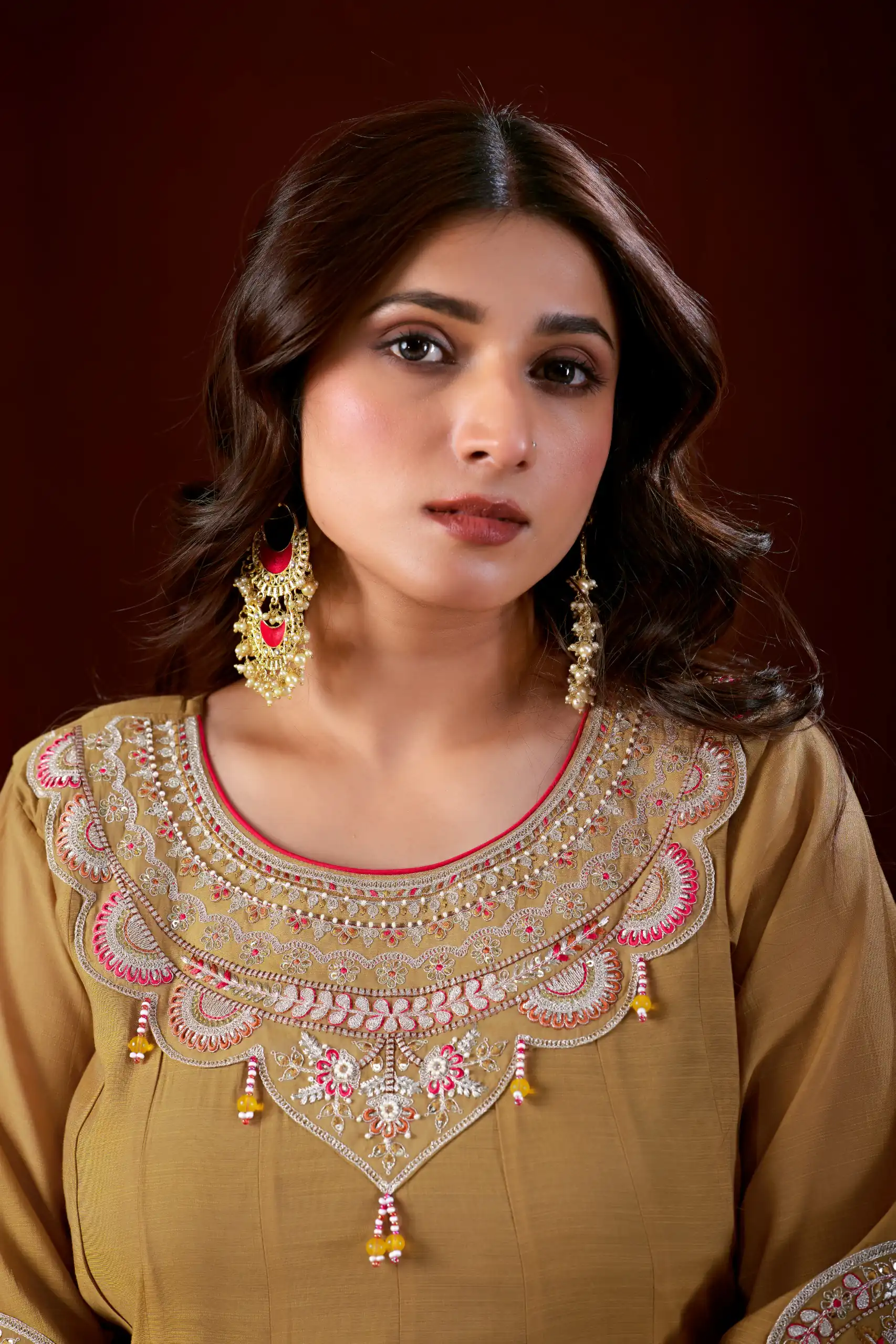 Super Chiku Mul Slub Thread Work Salwar Suit
