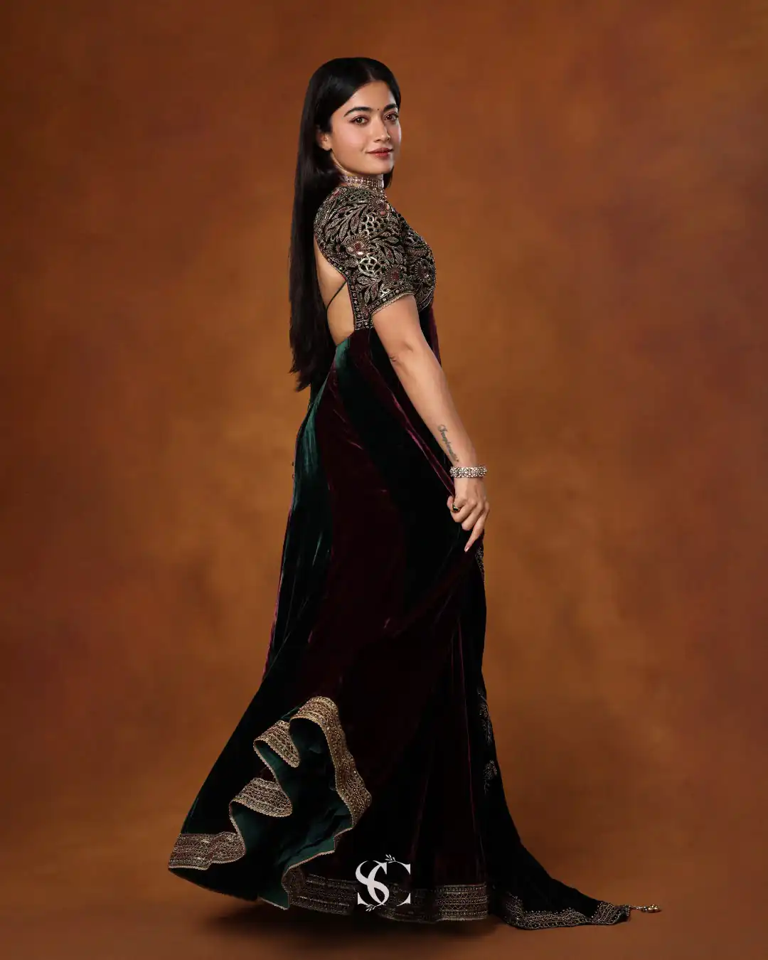 Unique Maroon 9000 Velvet Sequence Work Gown