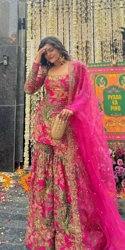 BD 1731 Pink Silk- Faux Georgette Digital Print Salwar Suit Casual, Wedding, Party, Festive, Events Etc.4-6 Working Days@ 1999/-only | Jump Suits, Salwar suit, Casual Suits, Creative suits, Designer Suits, Palazzo Suits, Party Wear Suits, Patiala Suits, Straight Suits
