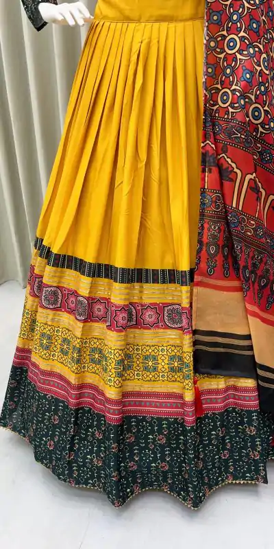BE 389 Black Color Polyester Rayon With Print Lehenga Choli Wedding, Party, Festive, Events Etc. Delivery 4-6 Working Days Rs 2249 | Lehenga, Bollywood Lehenga, Creative Lehenga, Designer Lehenga, Embroidered Lehenga, Party Wear Lehenga