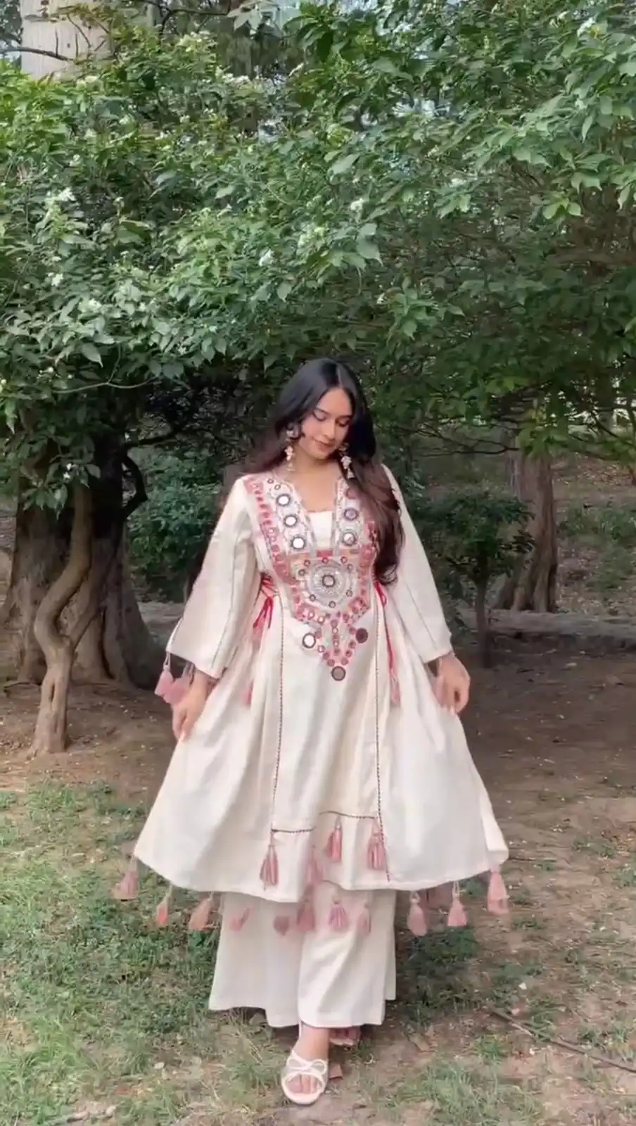 KD 1516 White Rayon Thread With Real Mirror Work Salwar Suit. Wedding, Party, Festive, Events, Best Price ₹1999. Delivery 4-6 Working Days. Shop now. | Jump Suits, Tops & Bottoms, Track Suits, Salwar suit, Casual Suits, Creative suits, Designer Suits, Palazzo Suits, Party Wear Suits, Patiala Suits, Straight Suits, Trendy Wear